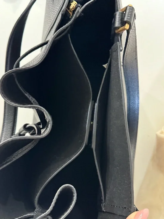 Tory Burch Authentic Black Leather Tote Bag - Elegant Everyday Carry - Picture 6 of 10